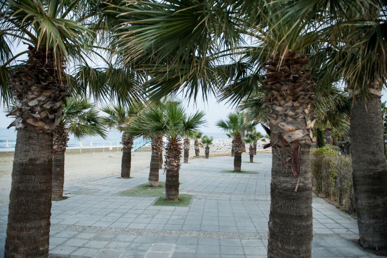 Sophia Court Apartment Larnaca Esterno foto