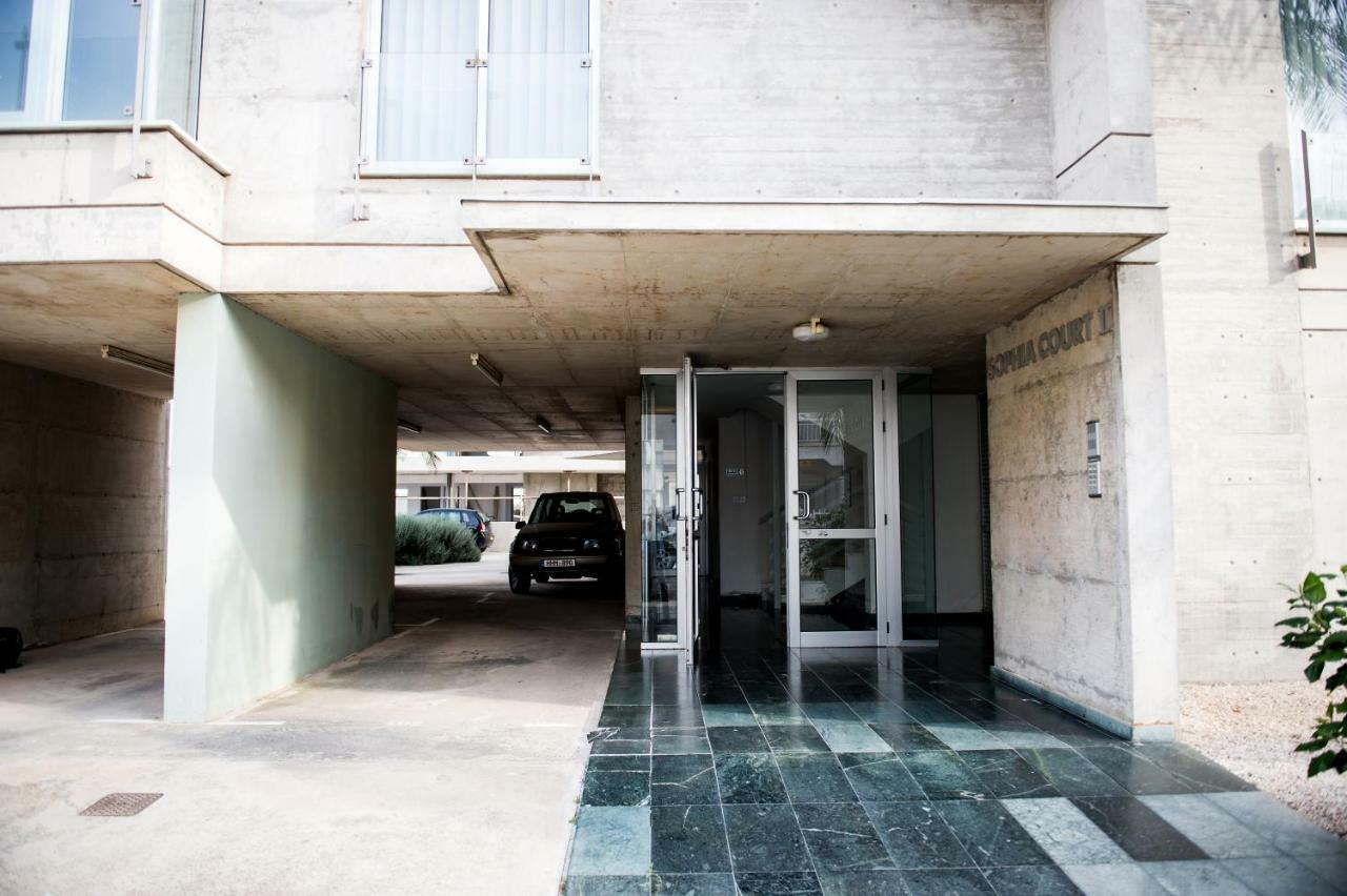 Sophia Court Apartment Larnaca Esterno foto